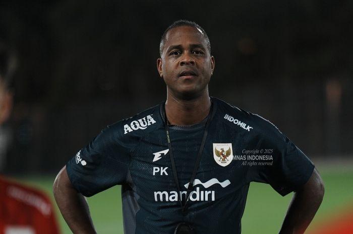 Patrick-Kluivert-pulang-ke-Belanda.jpg