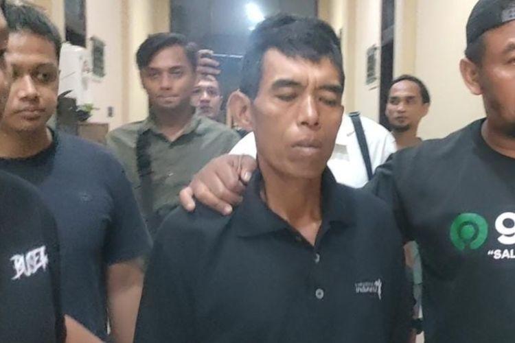 Pelaku-Pembunuhan-di-Probolinggo-Menyerahkan-Diri-Karena-Kelaparan-Sempat-Bersembunyi-di-Hutan.jpg