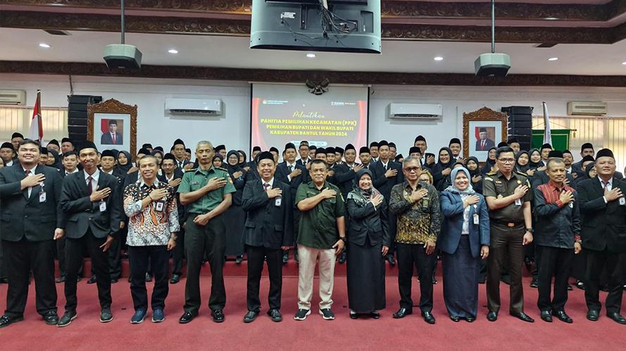 Pelantikan-PPK-untuk-Pilkada-Bantul.jpg