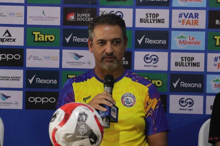 Pelatih Arema FC Tegaskan Bidik 3 Poin di Kandang PSIM Yogyakarta, Singgung Soal Rumput