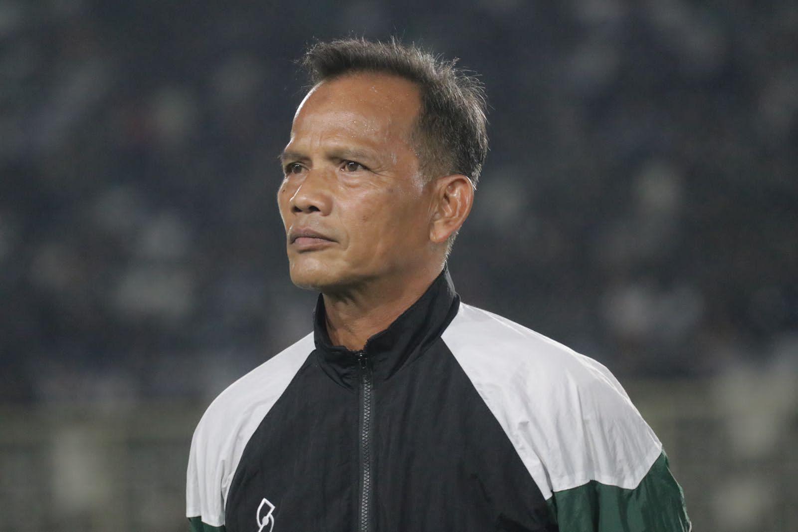 Pelatih-PSS-Sleman-Ansyari-Lubis.jpg