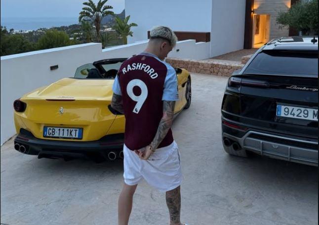 Pemain-MU-Ini-Kenakan-Jersey-Aston-Villa-Bertuliskan-Marcus-Rashford.jpg