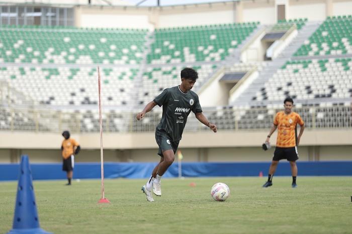 Punggawa PSS Ahmad Nuri Fasya Antusias Hadapi Persebaya di Laga Uji Coba di GBT