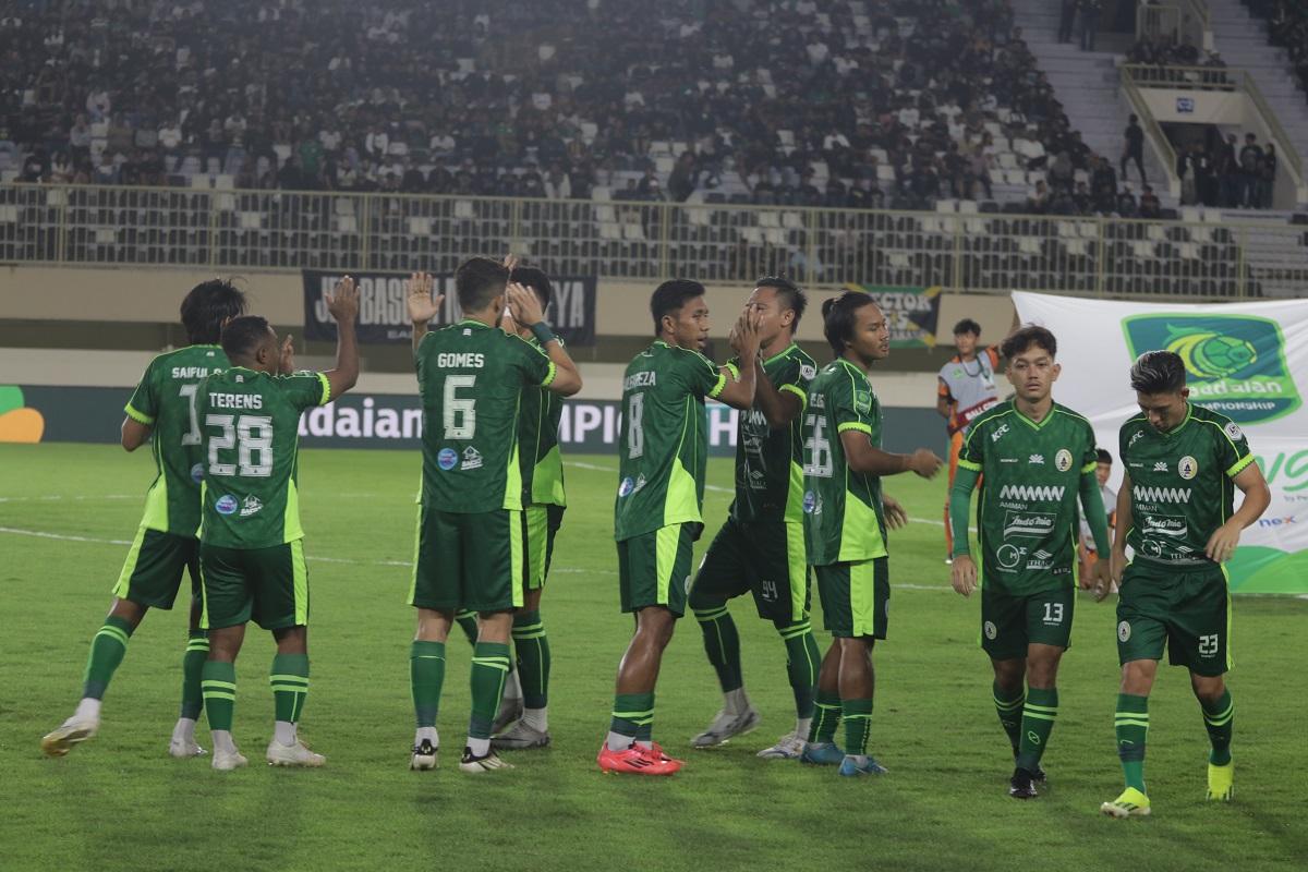 Pemain-PSS-Sleman-saat-akan-berlaga-di-Stadion-Maguwoharjo-Sleman-beberapa-waktu-lalu.jpg