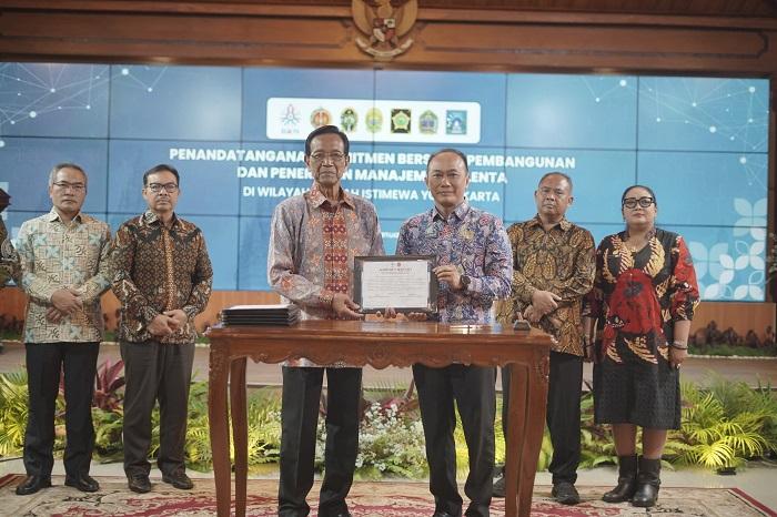 Pemda-DIY-Raih-Penghargaan-BKN-Sri-Sultan-Dorong-Manajemen-ASN-Berbasis-Data.jpg