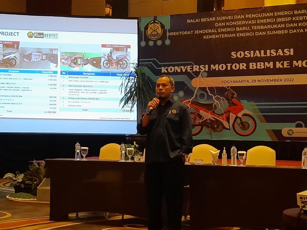 Pemerintah-Indonesia-Gencarkan-Edukasi-Manfaat-Motor-Listrik-bagi-Masyarakat.jpg