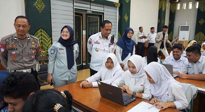 Pemkot-Yogya-Tanamkan-Budaya-Tertib-ke-Pelajar-Lewat-Cerdas-Cermat-Keselamatan-Lalu-Lintas.jpg