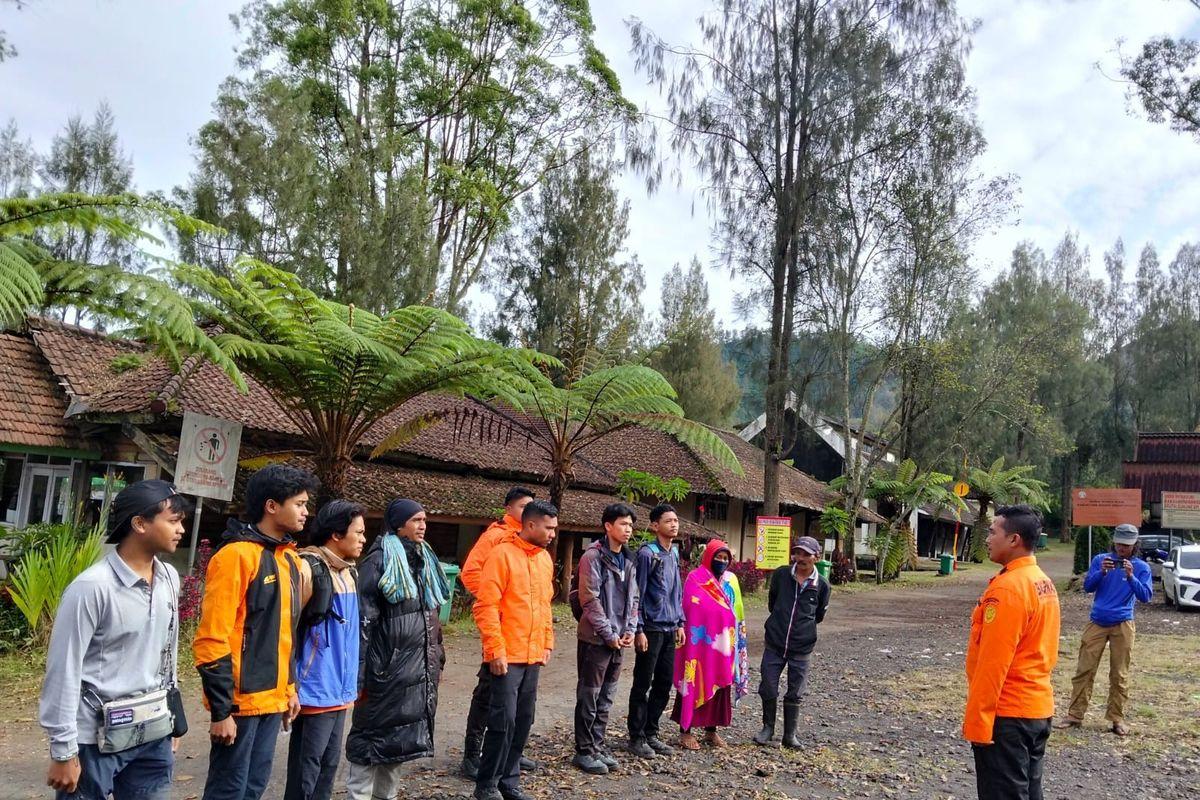 Pendaki-Gunung-Ijen-Hilang-Saat-Beristirahat-di-Pertigaan-Jalan-Menuju-Kawah-dan-Sunrise.jpg