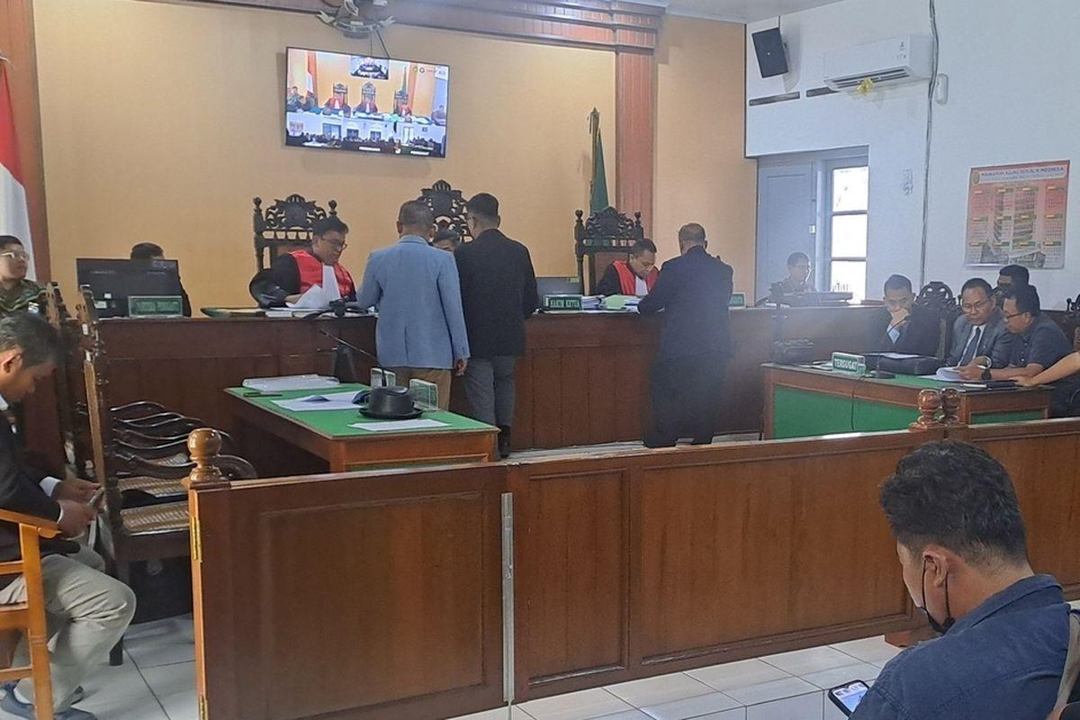 Penggugat-Ijazah-Jokowi-di-PN-Solo-Ajukan-33-Alat-Bukti.jpg