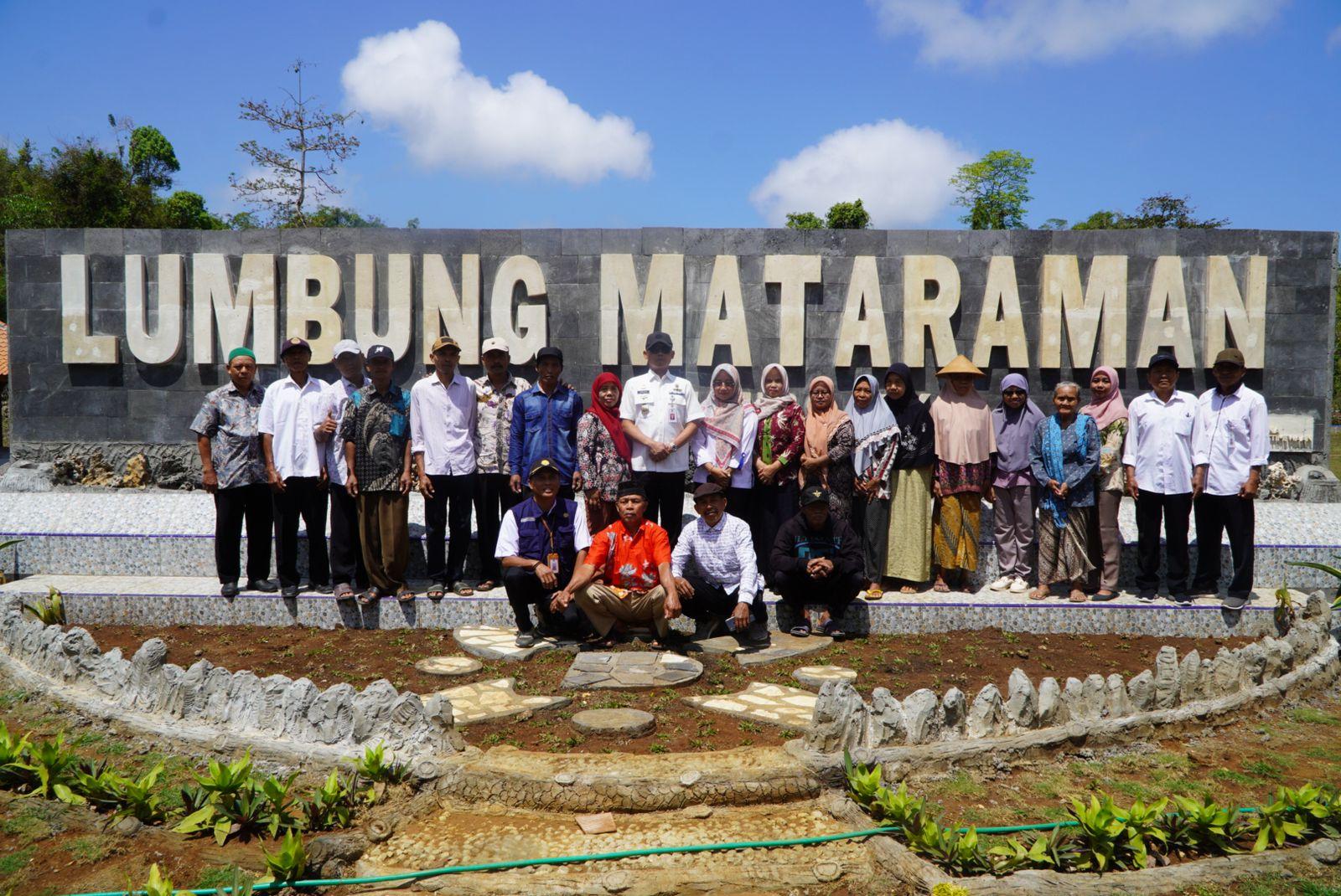 Peninjauan-Lumbung-Mataraman-di-Kalurahan-Balong.jpg