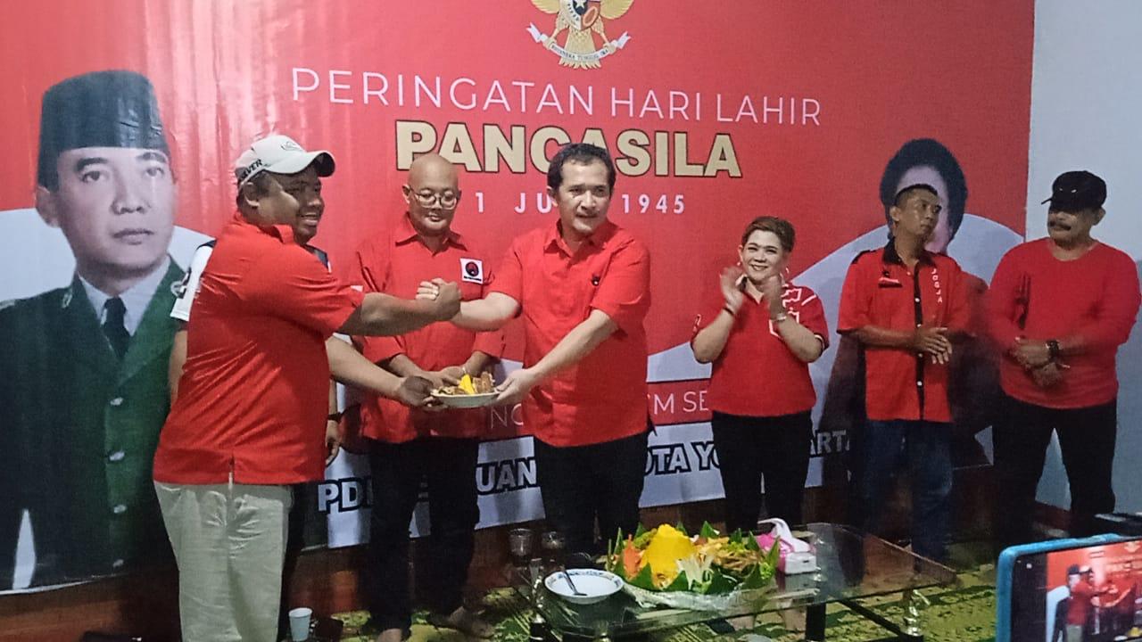 Peringatan-Hari-Lahir-Pancasila-DPC-PDI-Perjuangan-Kota-Yogyakarta-Gelar-Sarasehan-dan-Tumpengan.jpg