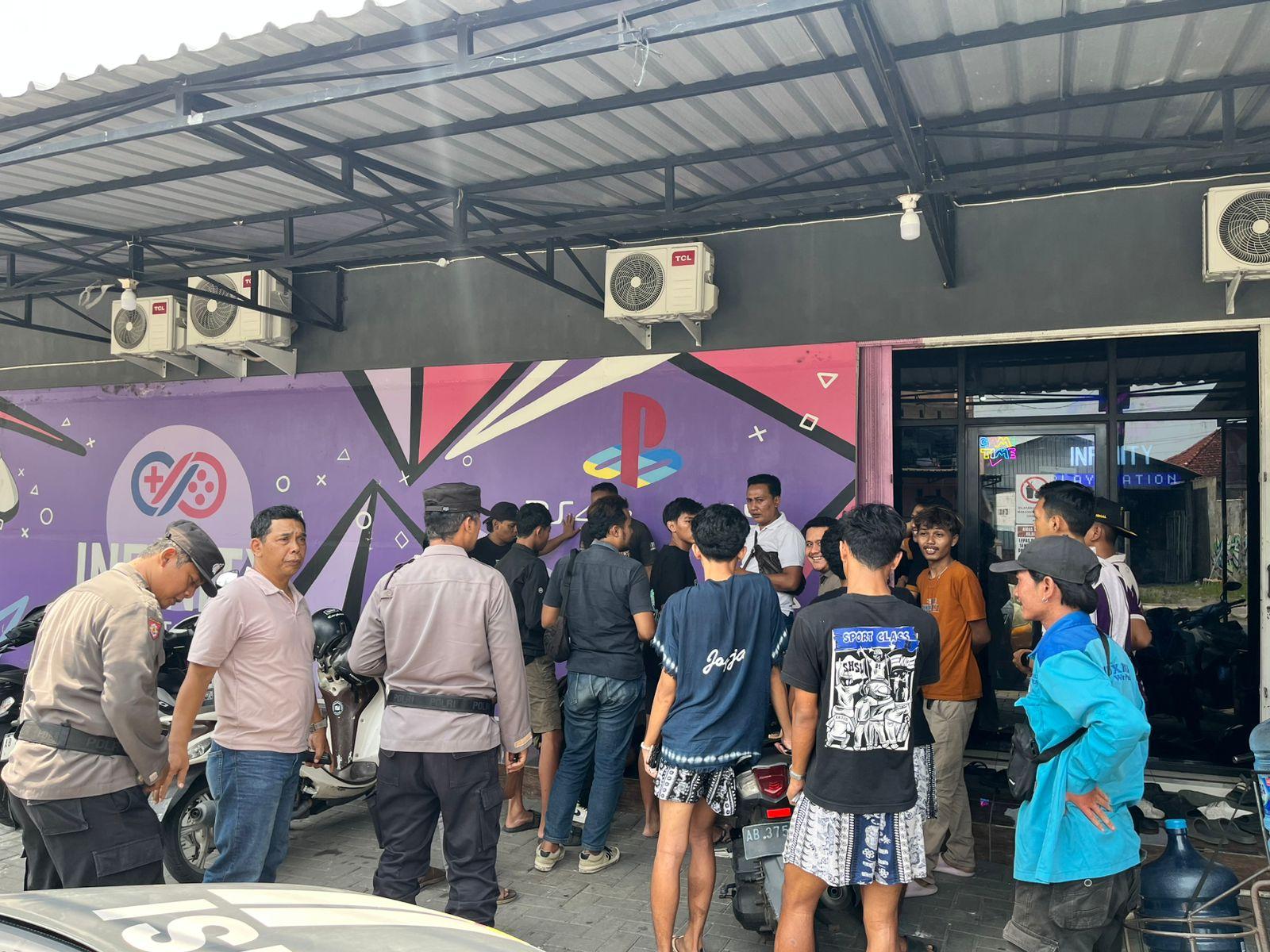Polisi-warga-tangkap-remaja-konsumsi-pil-sapi-curi-sepeda-di-Jl-Imogiri-Barat-Sewon-Bantul.jpg