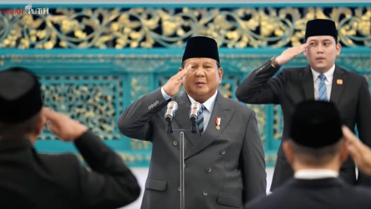 Onam oglining seks videosini kordi