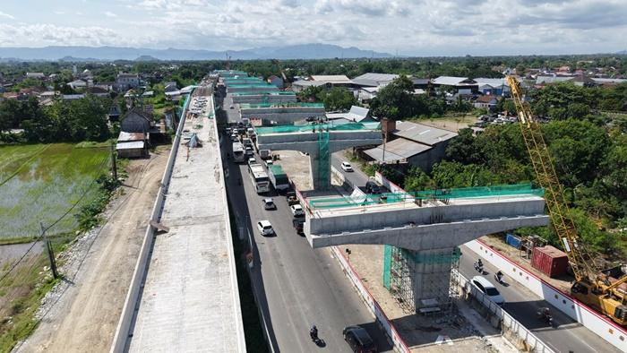 Progres-Tol-Jogja-Solo-di-Ringroad-Sleman.jpg