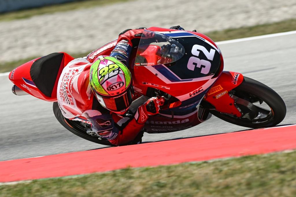 Ramadhipa-Impresif-Melesat-Raih-Podium-Perdana-di-Moto3-Junior-Barcelona.jpg