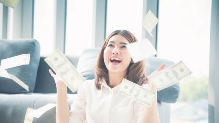 KEJATUHAN Durian Runtuh, 5 Zodiak Ini Cuan Terus Tanpa Henti Hari Ini Kamis 28 Juli 2022