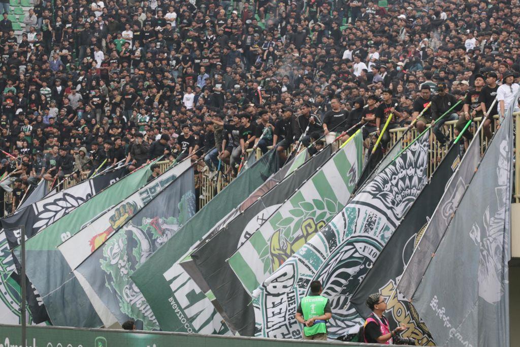 Rindu-Suporter-PSS-Sleman-Bidik-Tiga-Poin-Penentu-saat-Tribun-Selatan-Utara-Kembali-Dibuka.jpg