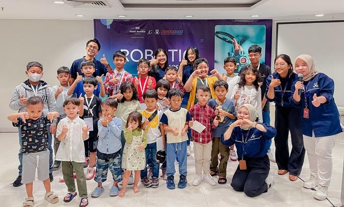 Robotic-Fun-Games-hotel-Santika.jpg