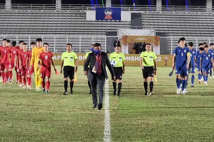 SEDANG-Berlangsung-Live-Streaming-Semifinal-Piala-AFF-U-19-2022-Vietnam-vs-Malaysia-Live-Vidiocom.jpg