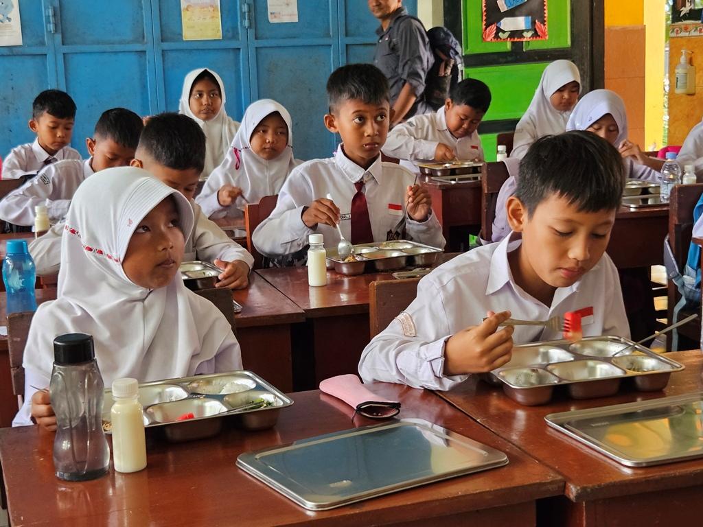 SPPG-Kota-Magelang-Resmi-Beroperasi-Bagikan-2629-Paket-Makan-Bergizi-Gratis.jpg