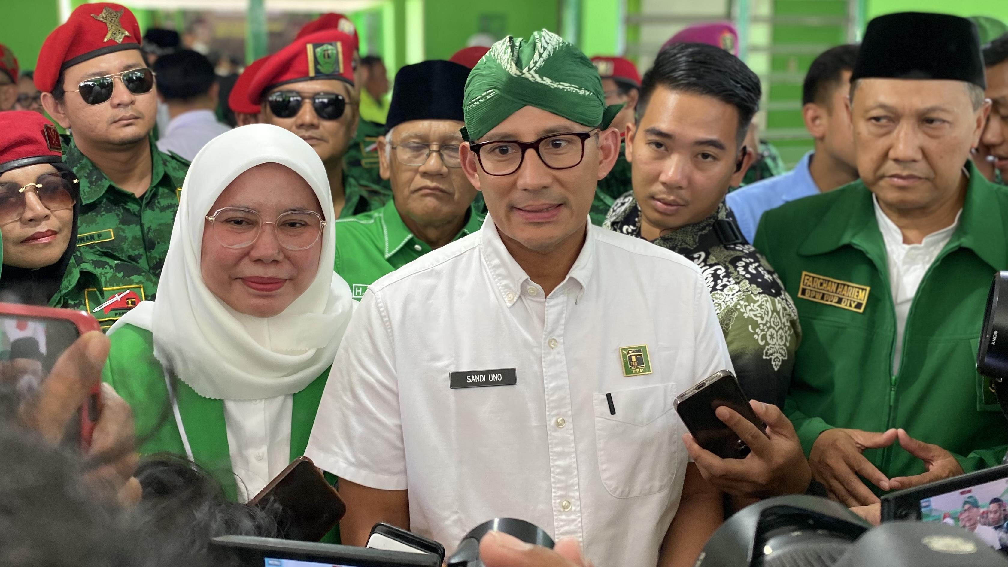 Sandiaga-Uno-Ngaku-Klik-dengan-Ganjar-Siap-Sumbang-11-Juta-Suara.jpg