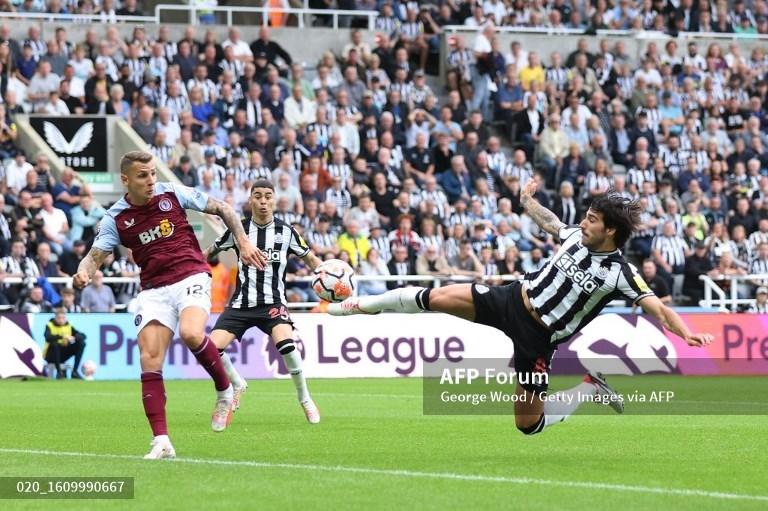 Sandro-Tonali-mencetak-gol-di-Liga-Inggris-antara-Newcastle-United-vs-Aston-Villa.jpg