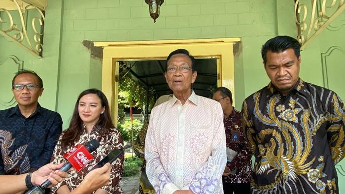 Sri-Sultan-HB-X-soal-anjungan-DIY-di-TMII.jpg