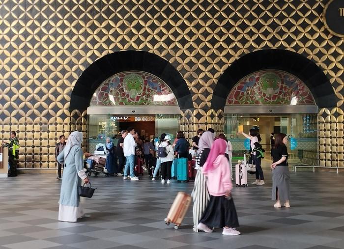 Suasana-area-kedatangan-Bandara-YIA-Kulon-Progo-jelang-libur-Nataru.jpg