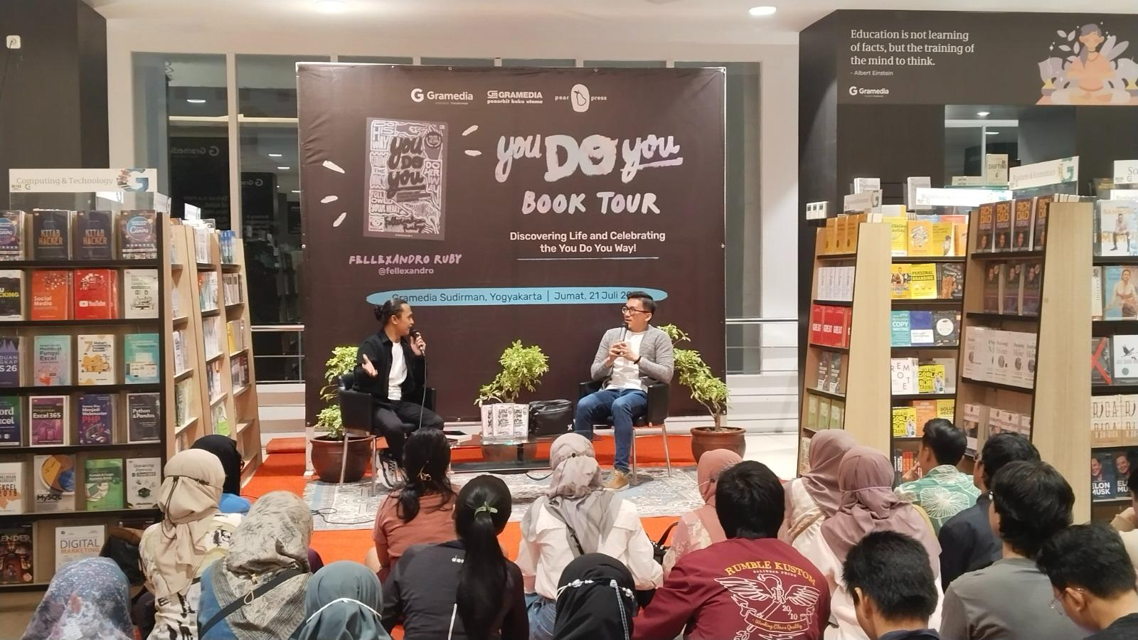 Suasana-diskusi-buku-dengan-penulis-You-Do-You.jpg