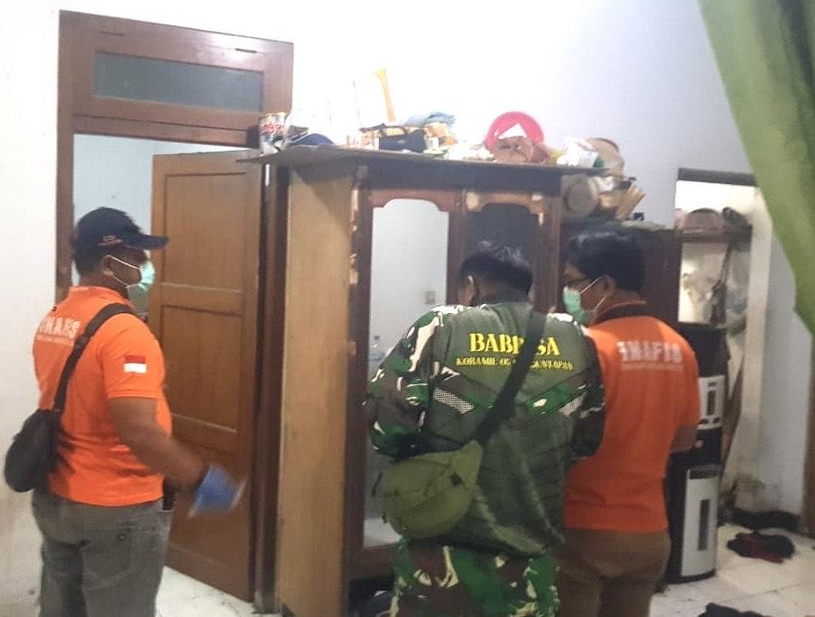 Tim-Inafis-Polres-Bantul-dan-TNI-saat-mendatangi-tempat-kejadian-perkara-TKP-penemuan-mayat.jpg