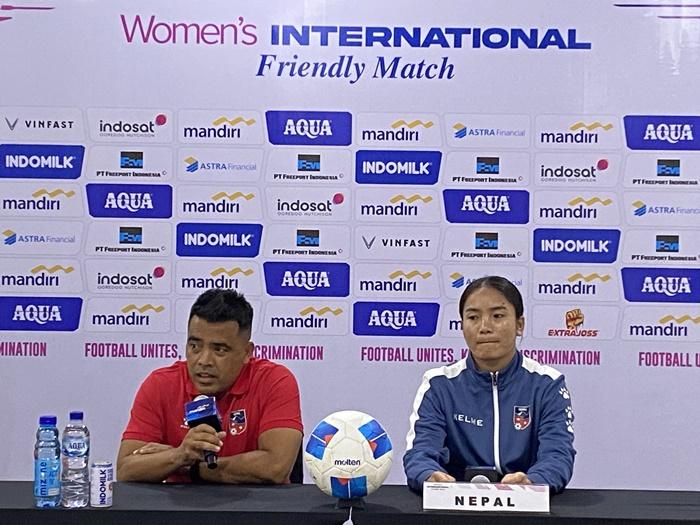 Timnas-putri-Nepal.jpg