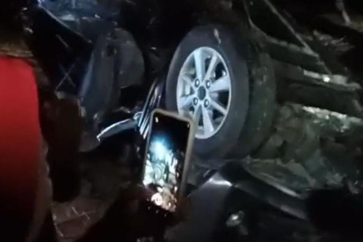 Tragis-Mobil-Avanza-Ditabrak-KA-Sribilah-Utama-di-Tebing-Tinggi-9-Penumpang-Meninggal-Dunia.jpg