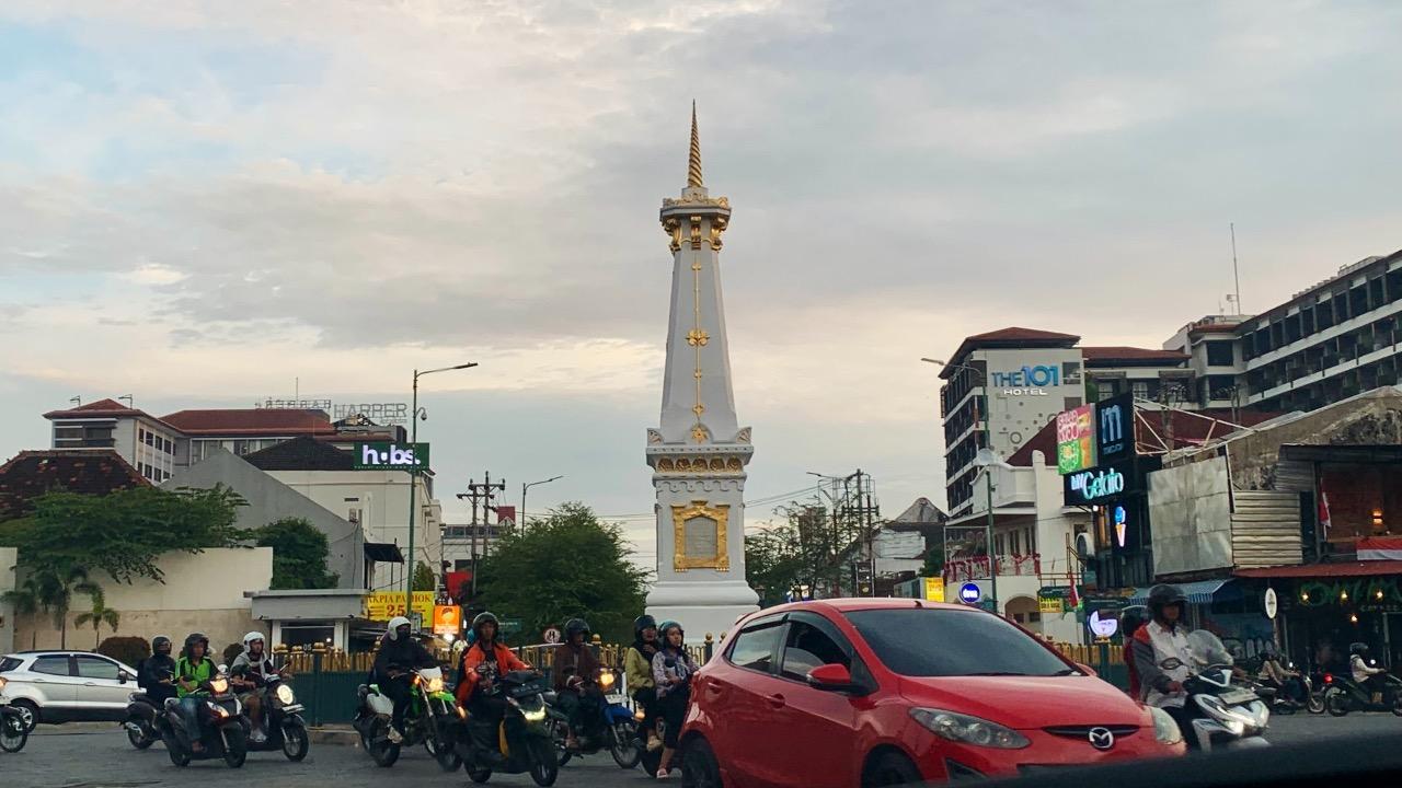 Tugu-Golong-Gilig-Tugu-Jogja-Monumen-Tugu-Jogja.jpg