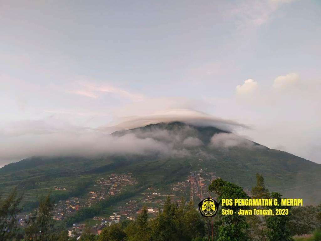 Update-Gunung-Merapi-8-Juni-2023-Tercatat-28-Kali-Gempa-Guguran-Pagi-Ini.jpg