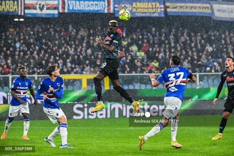 Victor-Osimhen-melakukan-sundulan-di-Serie-A-Italia-antara-Sampdoria-vs-Napoli.jpg