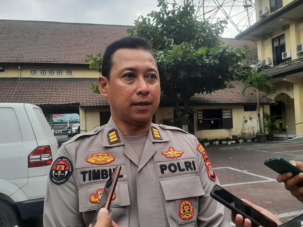 Video-Sejoli-Bermesraan-di-Malioboro-Beredar-di-Medsos-Polisi-Bisa-Dijerat-Pasal-KUHP.jpg