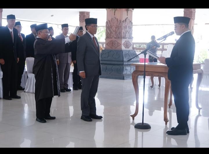 Wali-Kota-Magelang-Damar-Prasetyono-melantik-Larsita.jpg