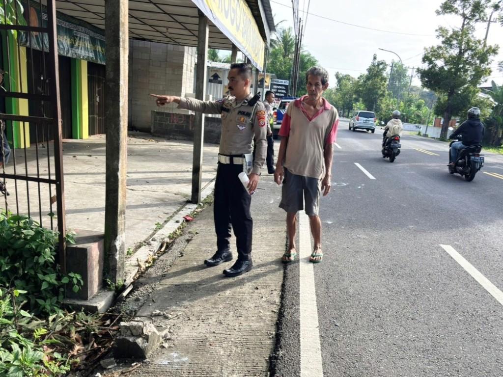 Warga-Sleman-Tewas-Kecelakaan-di-Wates-Tabrak-Patok-Pembatas-Jalan.jpg
