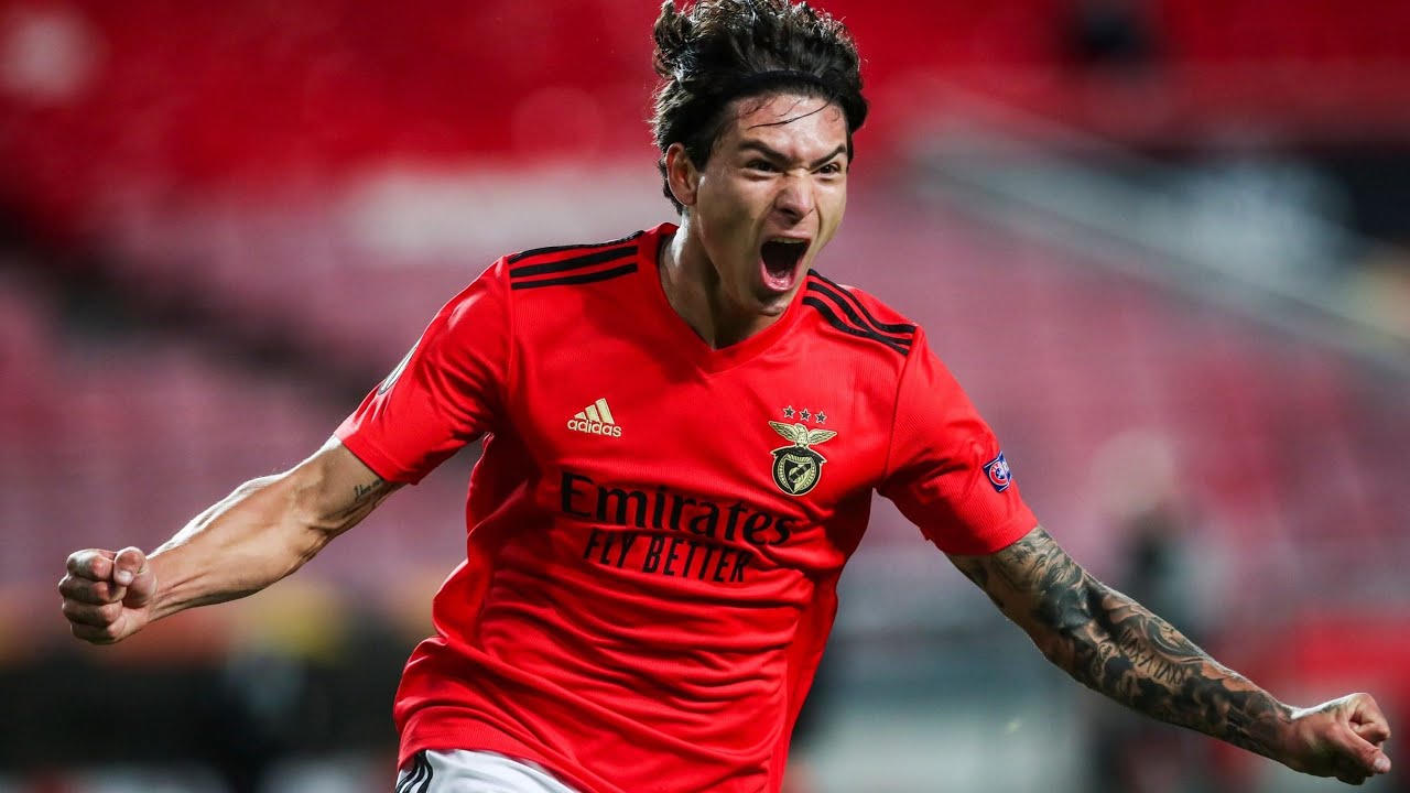 ac-milan-disebut-ingin-mendaratkan-striker-benfica-darwin-nunez.jpg
