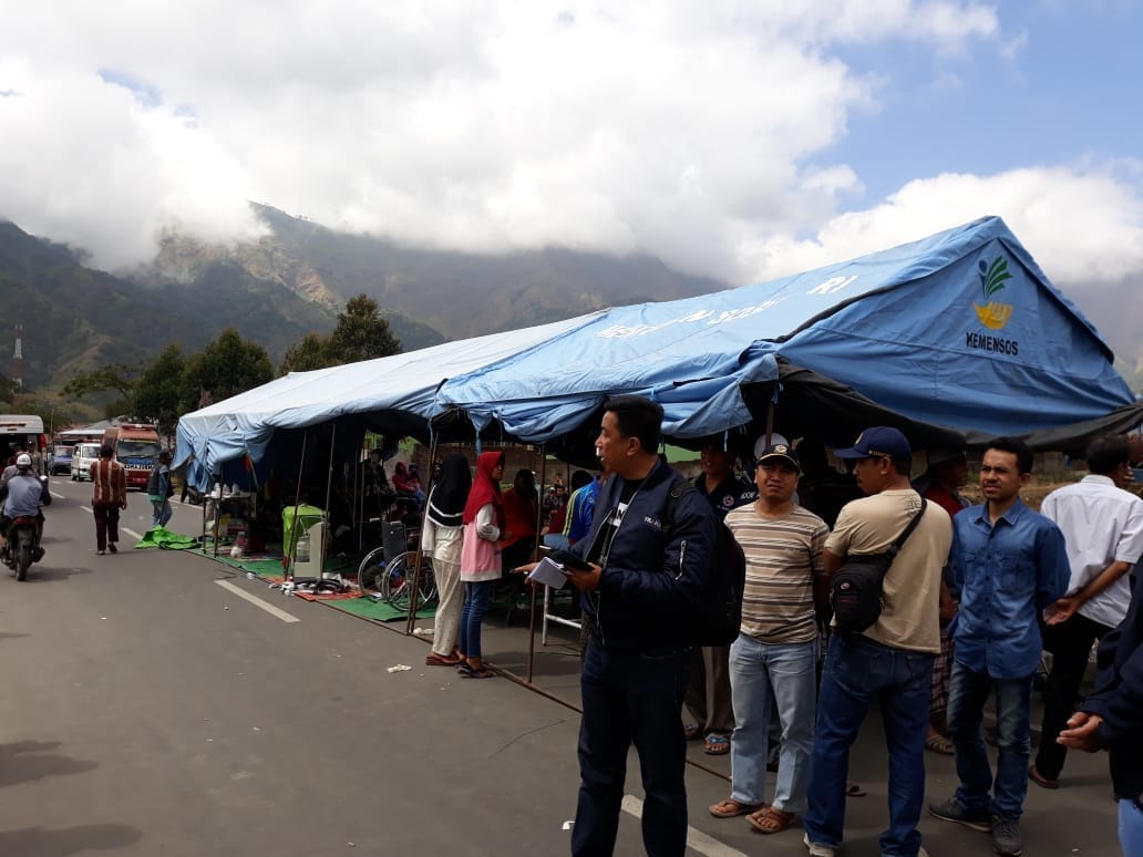 aksi-kemensos-gempa-ntb_20180729_141028.jpg