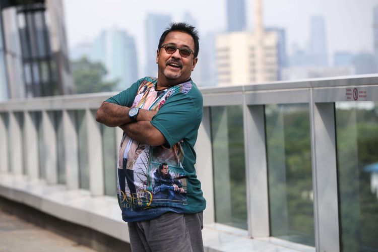 aktor-rano-karno-sebagai-pemeran-doel-saat-promo-film-si-doel-the-movie-2.jpg