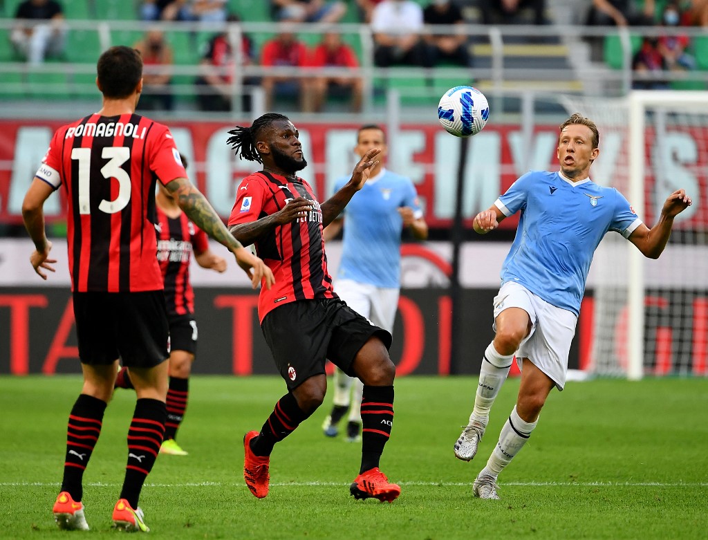 alessio-romagnoli-franck-kessie-dan-lucas-leiva-di-liga-italia-antara-ac-milan-vs-lazio.jpg