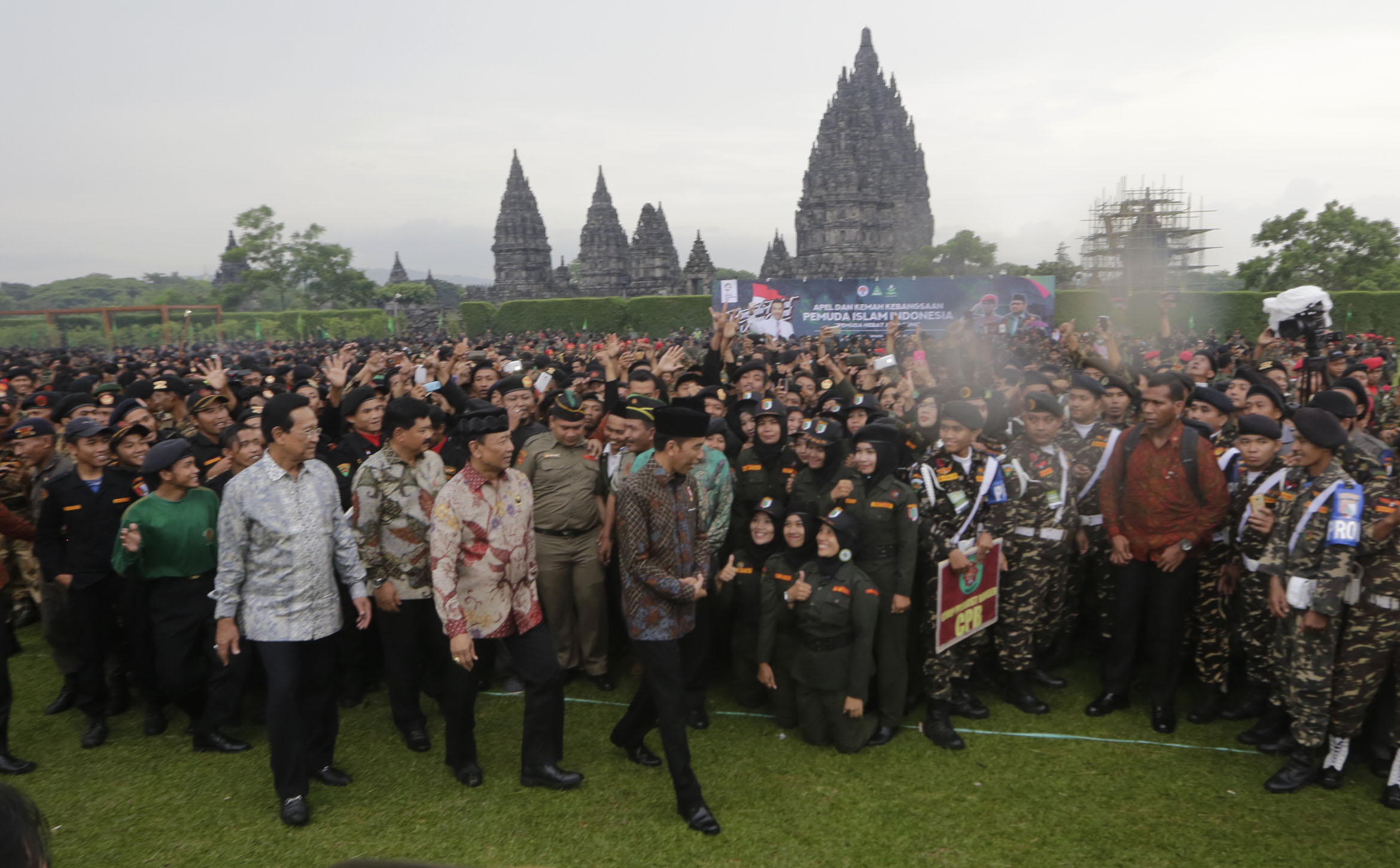 Jokowi Tekankan Pentingnya Peran Pemuda Islam Sebagai Penerus Perjuangan Para Ulama
