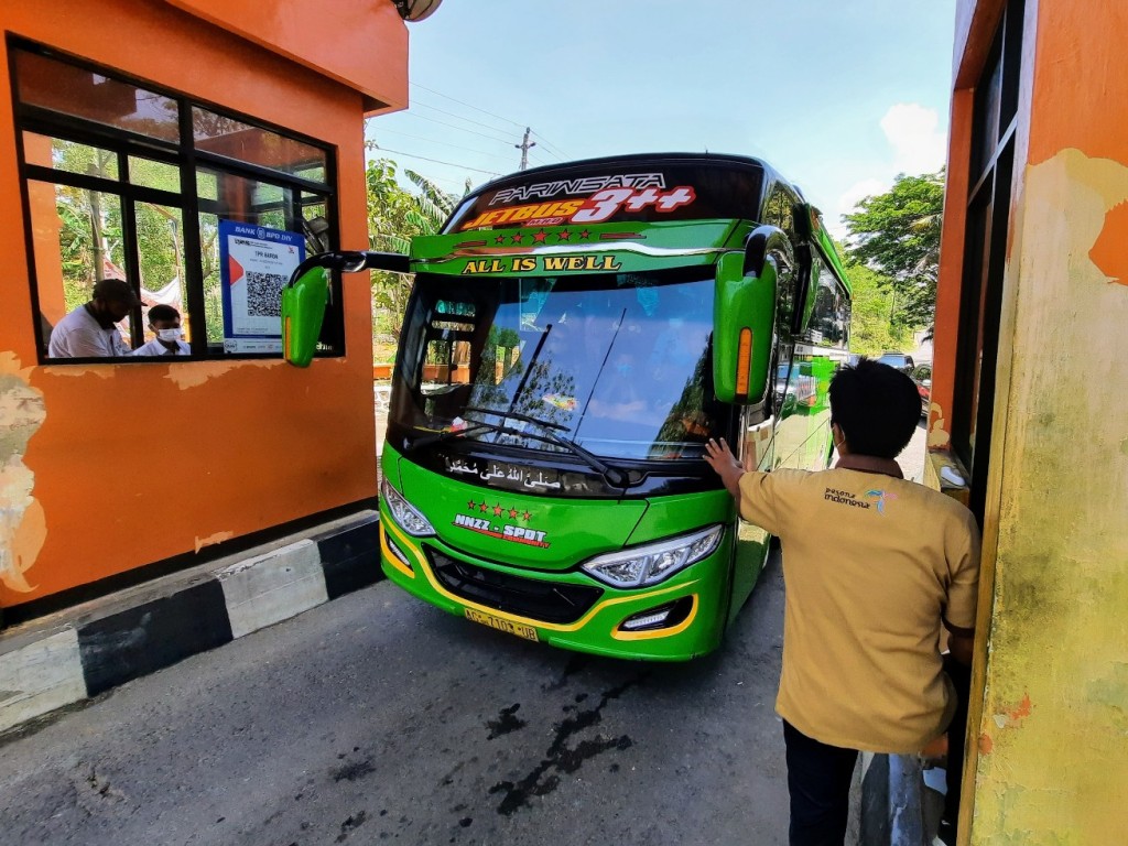 aturan-wisata-gunungkidul-berubah-bus-plat-kuning-dibebaskan-dari-ganjil-genap.jpg