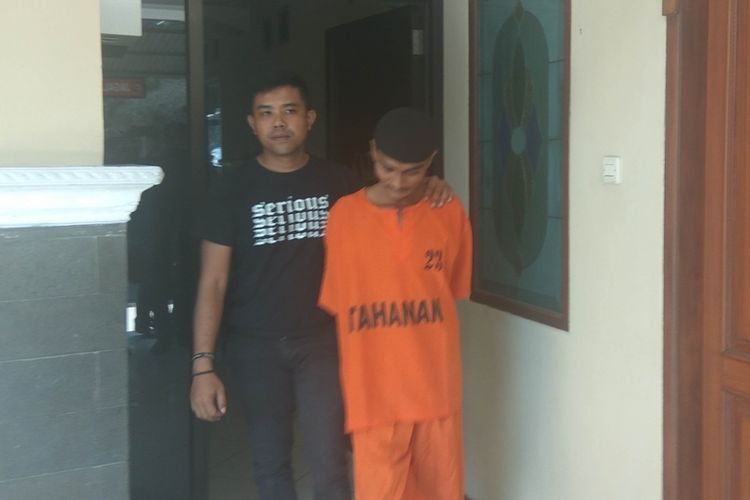 ayah-tiri-yang-jadi-pelaku-pembunuhan-balita-di-ciamis-ditangkap-saat-hadiri-pemakaman-korban.jpg