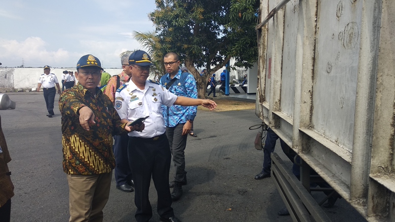 bandara-baru-picu-peningkatan-beban-jalan_20180829_180813.jpg