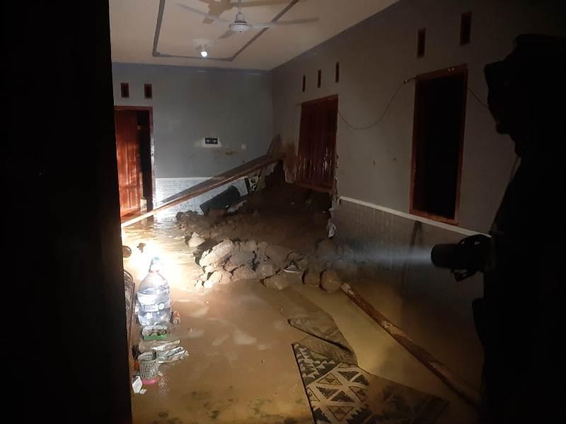 Banjir Juga Landa Kulon Progo, Arus Sungai Progo Deras, Satu Warga Terluka