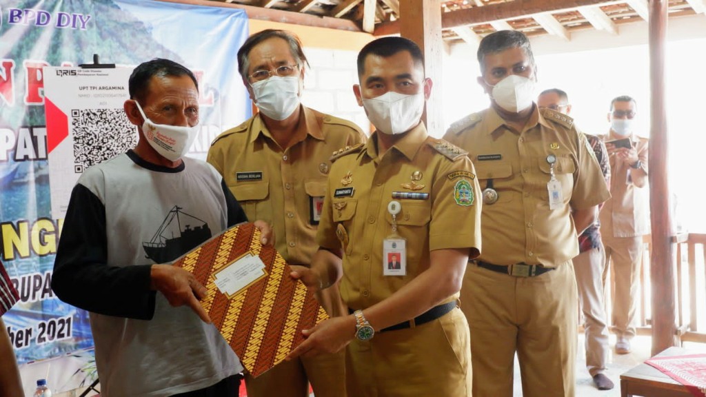 berproses-sejak-2018-147-kapal-nelayan-gunungkidul-kini-resmi-miliki-dokumen-legalitas.jpg