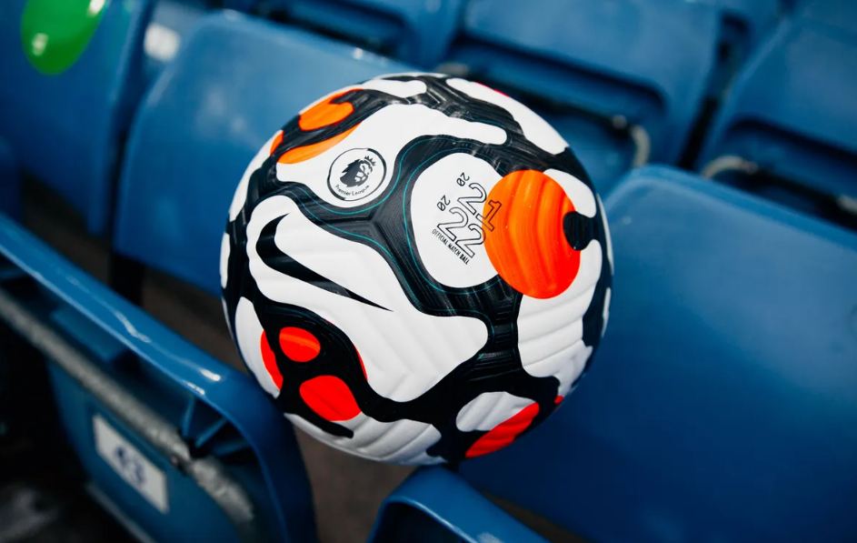 bola-nike-musim-liga-inggris-premier-league-2021-22-flight-ball.jpg