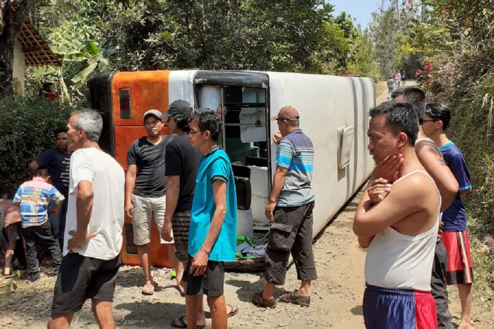 bus-terguling-di-kalibawang-ini-keterangan-kepolisian.jpg